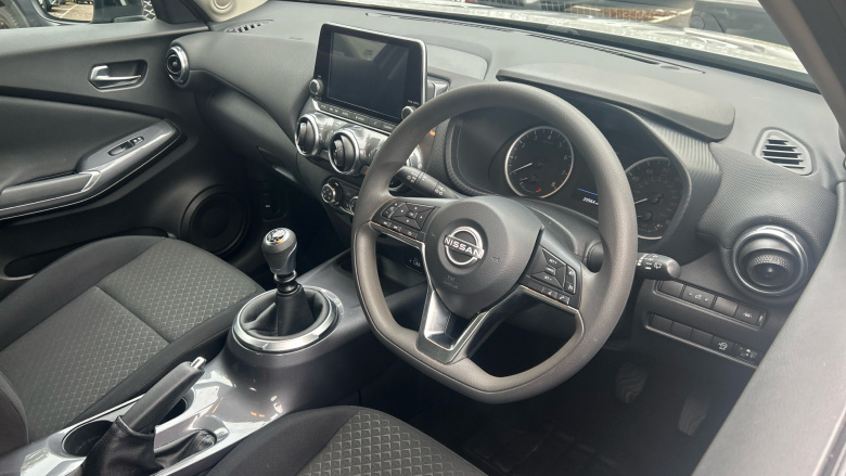 Nissan Juke 1.0 DiG-T 114 Acenta 5dr Petrol Hatchback